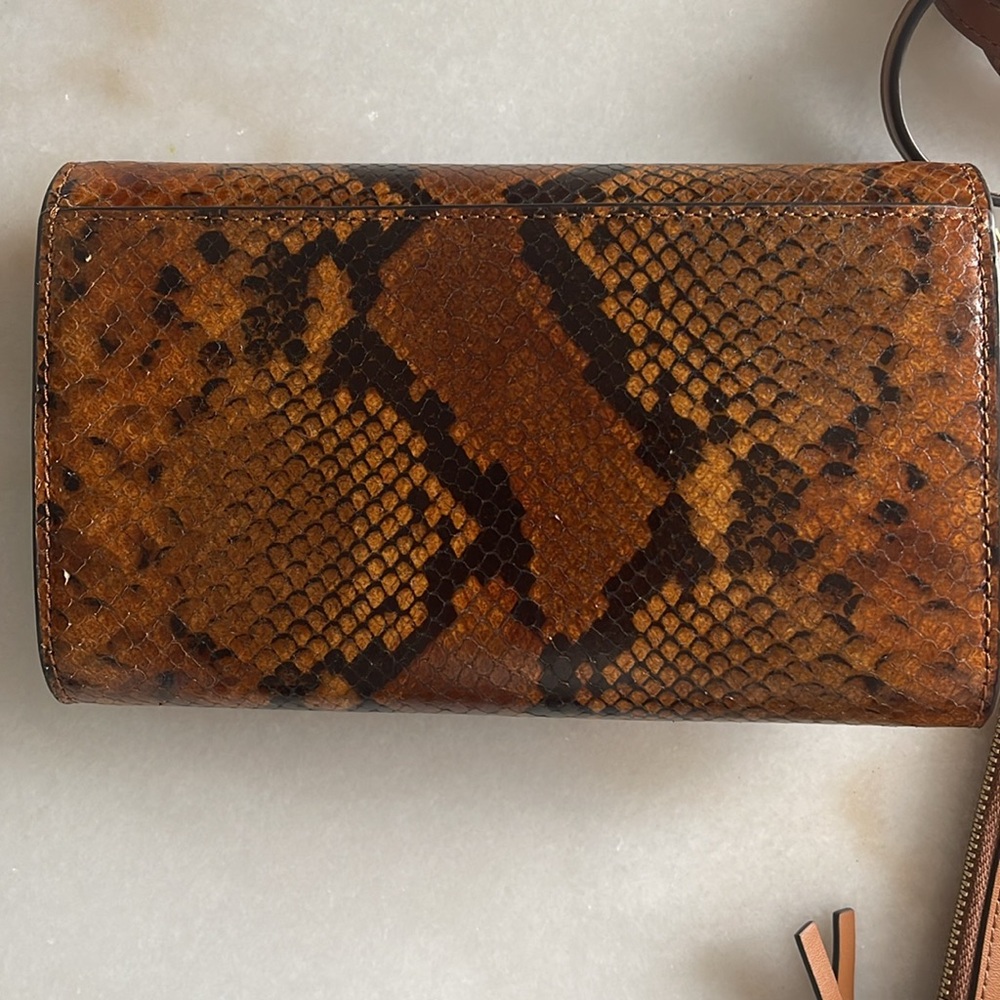 Tory Burch Thea embossed exotic flat wallet crossbody - Picture 6 of 6